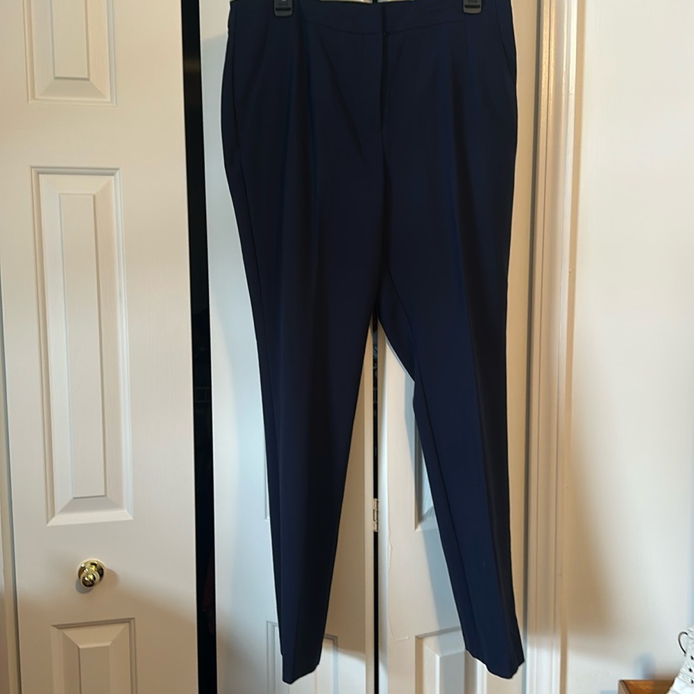 Chico’s so slimming straight pant